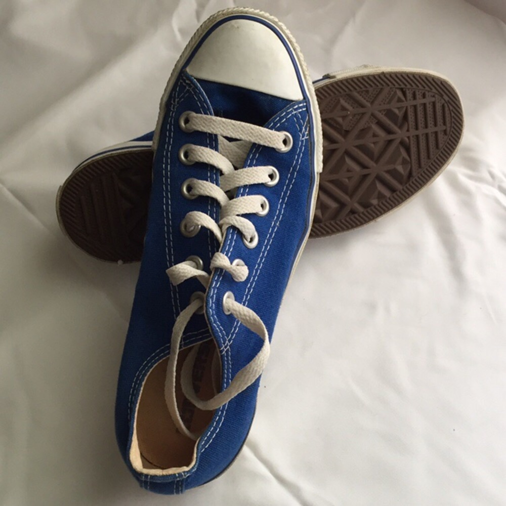 Classic Blue Converse 🍎